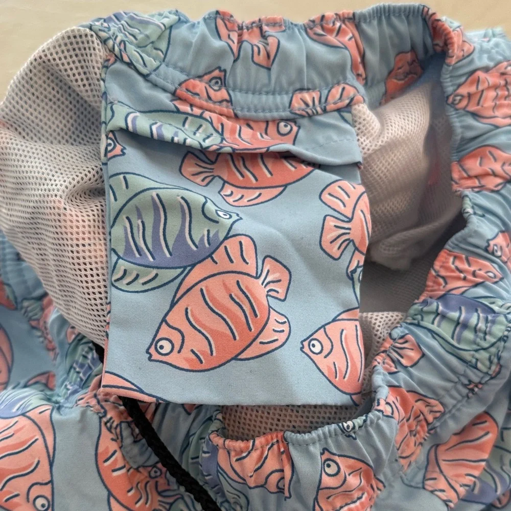 Men’s medium Vineyard Vines Swim Trunks